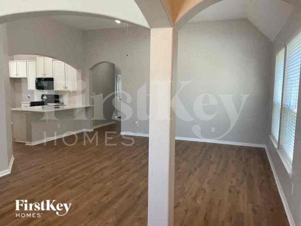 Building Photo - 4810 Bay Vista Dr