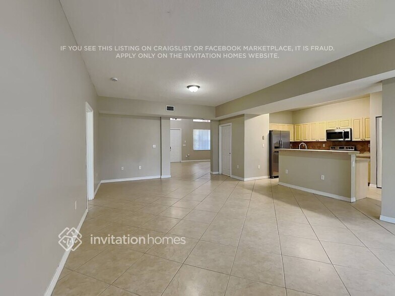 Building Photo - 5325 SW 134th Ave