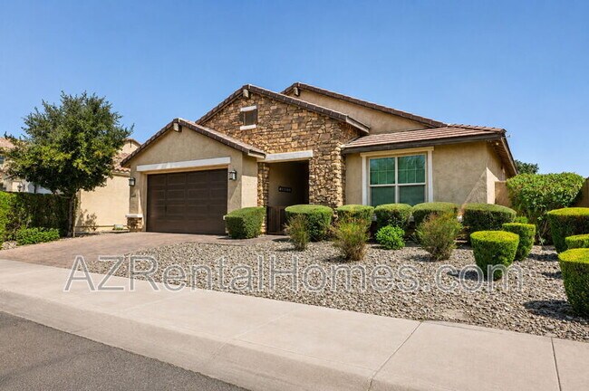 Building Photo - 9742 Thatcher Ave