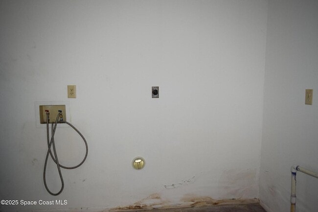 Building Photo - 1234 Randy Ave SE