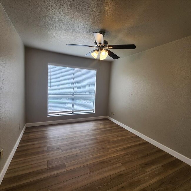 Building Photo - 14777 Wunderlich Dr