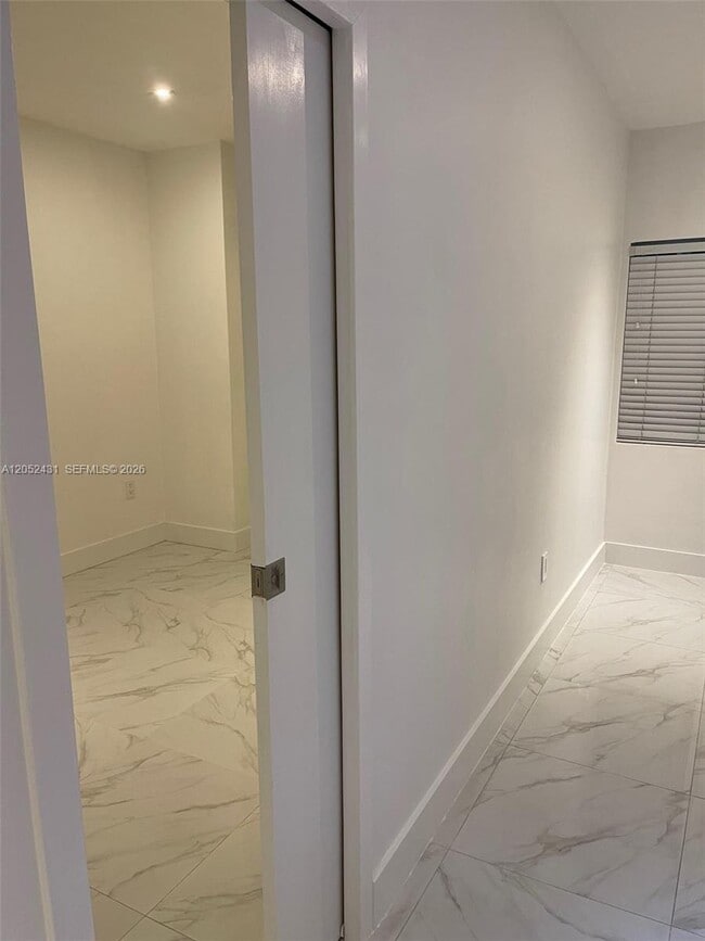 Building Photo - 3340 SW 139th Ave