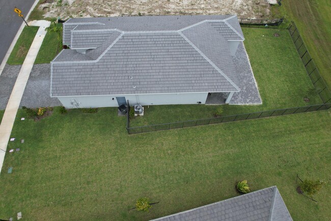 Building Photo - 14075 Spruce Pne Dr