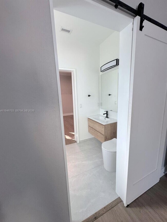 Building Photo - 11400 NW 75th Terrace