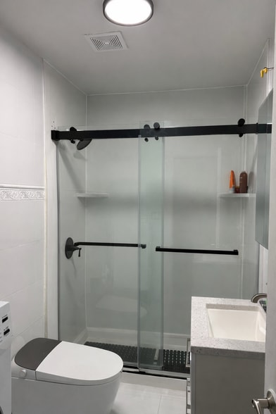 Building Photo - 25 Gelston Ave