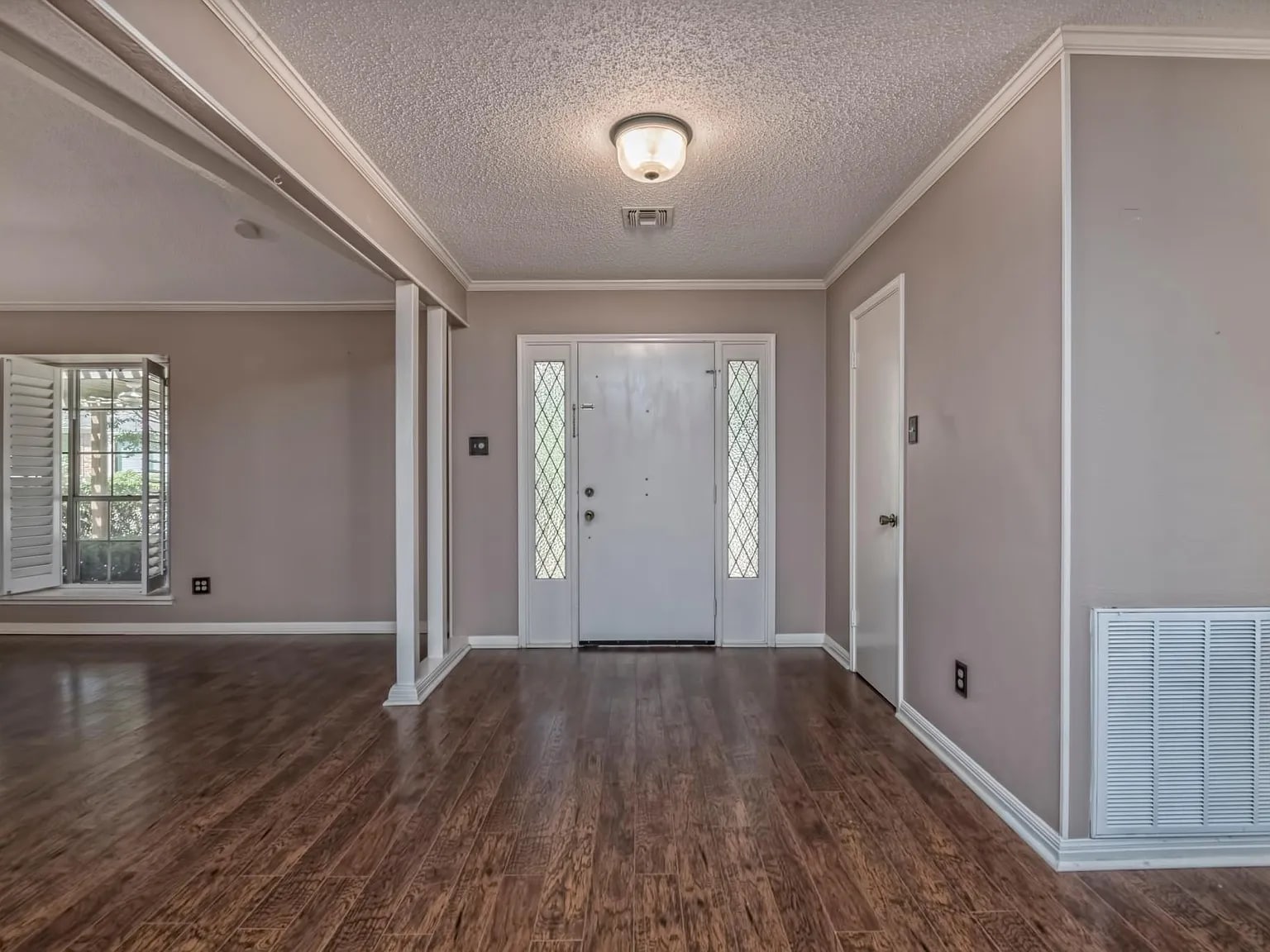 entry hall - 3708 Windmill Hill St