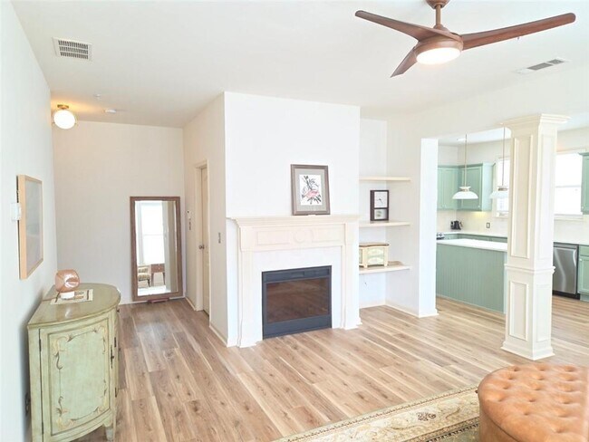 Building Photo - 2281 Attewood Dr