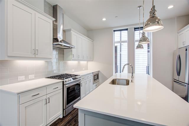 Building Photo - 2180 Bennett Ave