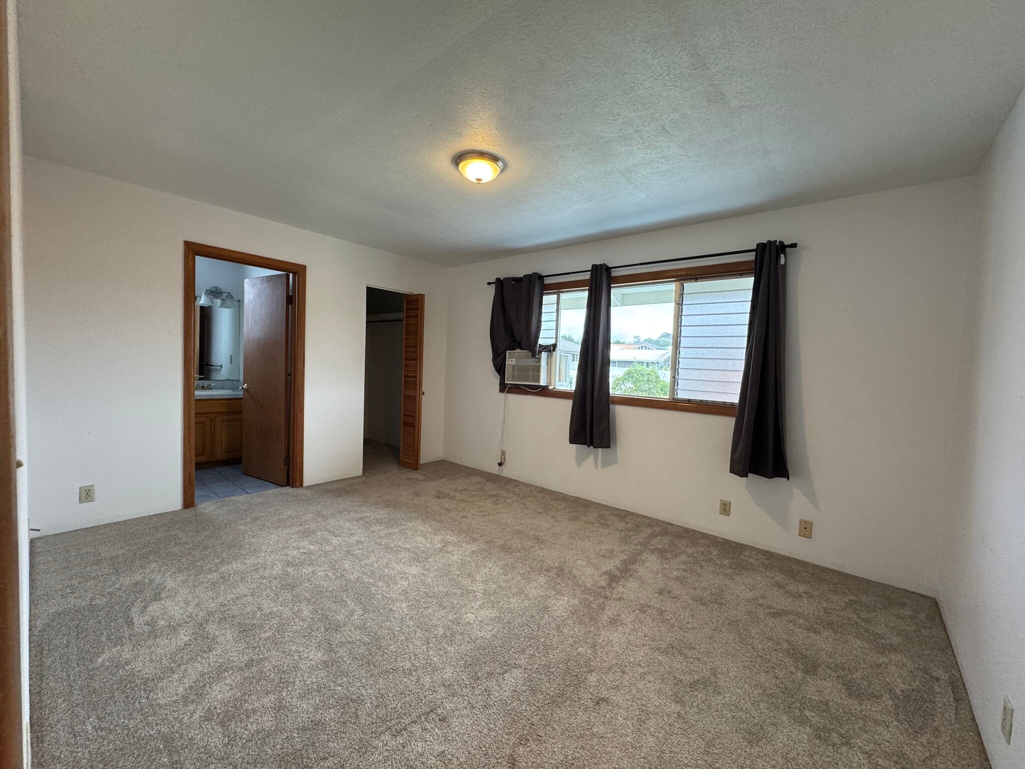 Building Photo - 360 Ohukea St