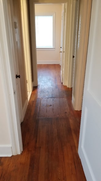 Building Photo - 216 Stevens Dr