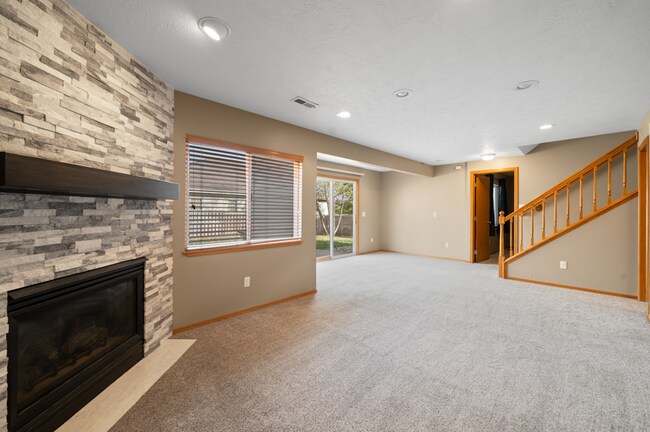 Building Photo - 1202 E 61st St