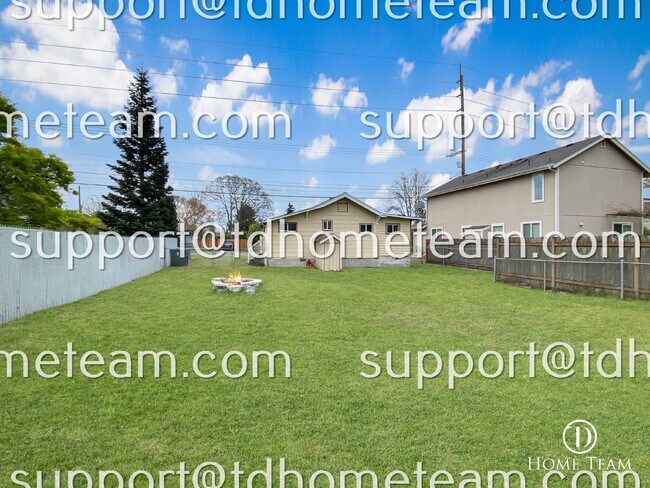 Building Photo - Charming 2-Bedroom Home in Tacoma with Spa...