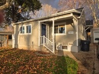 Building Photo - Charming 4 bed 2 bath home