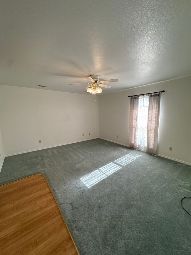 Building Photo - 3606 US-71