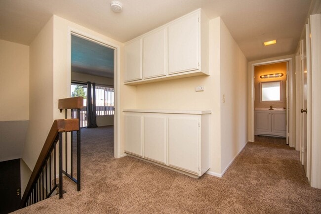 Building Photo - Spacious 3BR Condo with Pool View in Tangl...