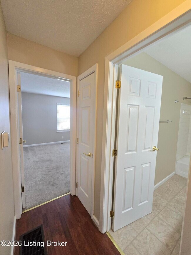 Building Photo - 2831 Goose Creek Rd