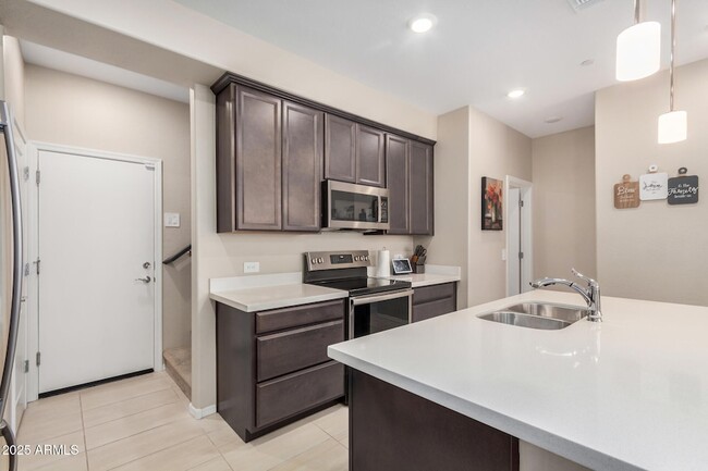 Building Photo - 2631 S Sulley Dr