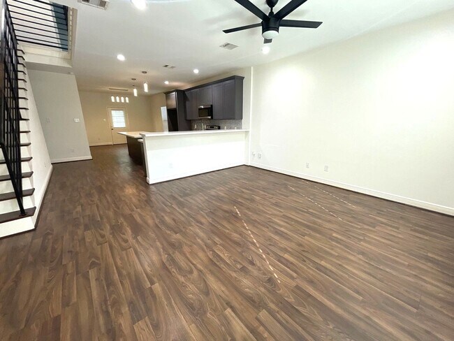 Building Photo - 4913 Southwind St