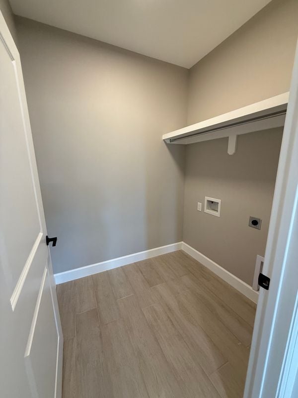 Building Photo - 3211 Villa Rosa Dr