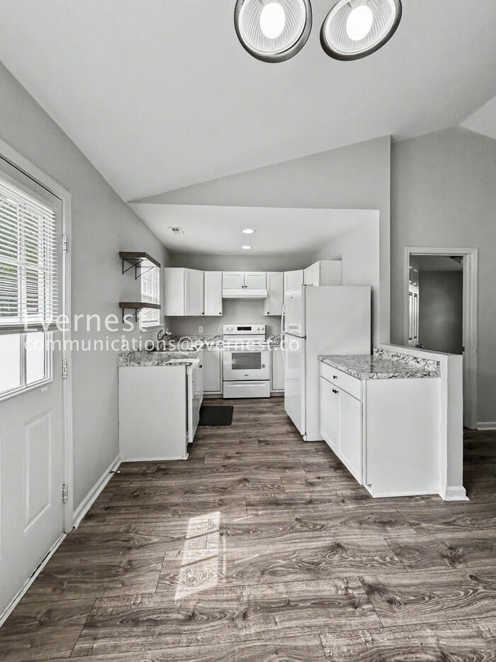 Building Photo - 1439 Clooney Ln