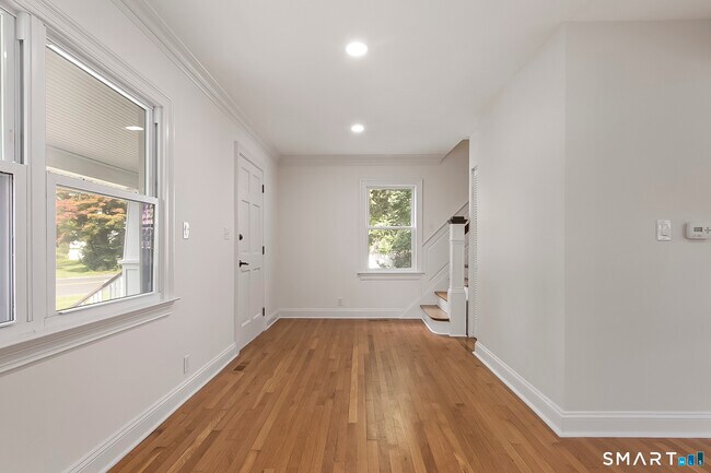 Building Photo - 125 Oaklawn Ave