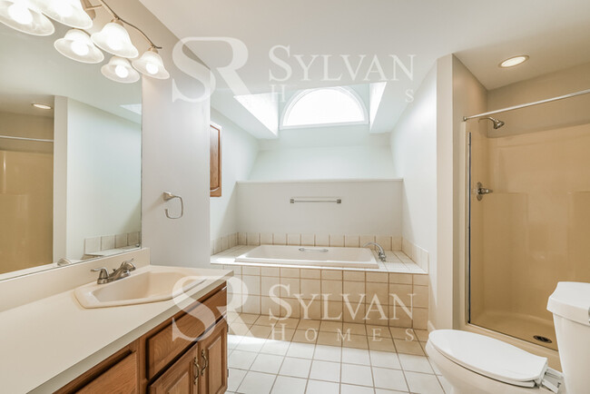 Building Photo - This is the home you've been waiting for