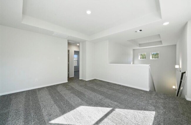 Building Photo - 25290 Pomegranate Pl