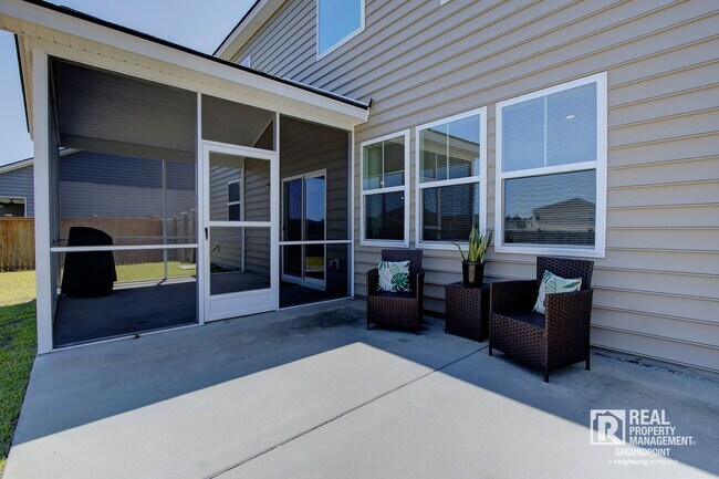 Building Photo - 214 Honey Horn Dr