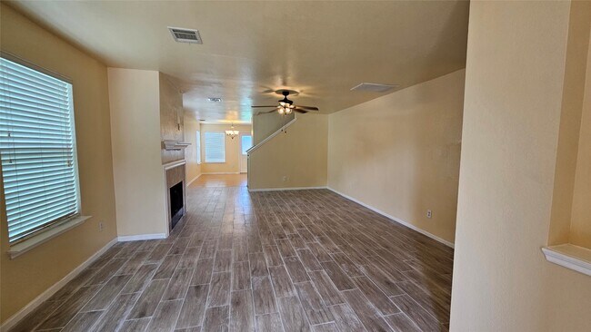 Building Photo - 22135 Greengate Dr