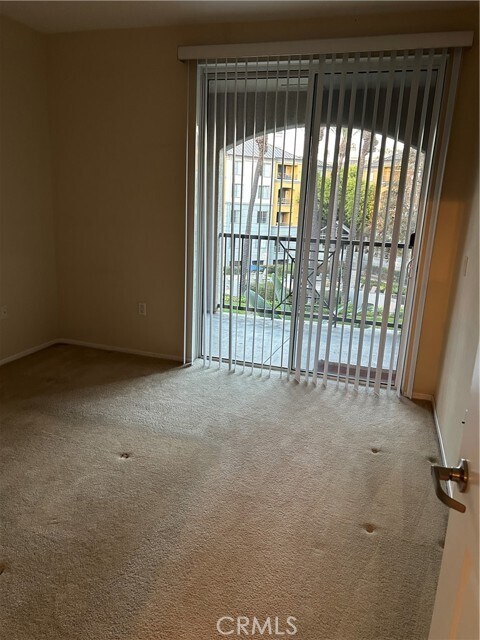 Building Photo - 1356 Scholarship