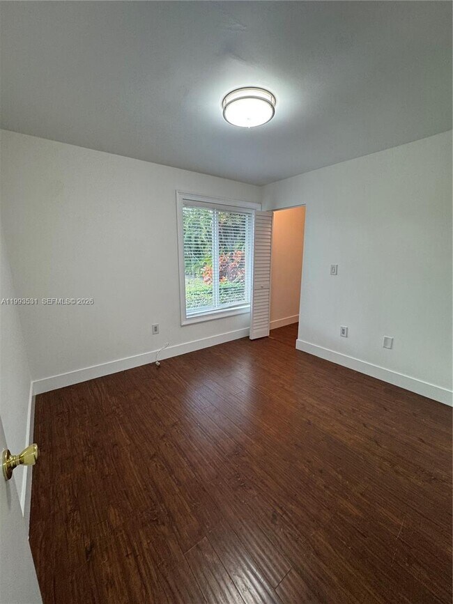 Building Photo - 5763 NW 97th Ct