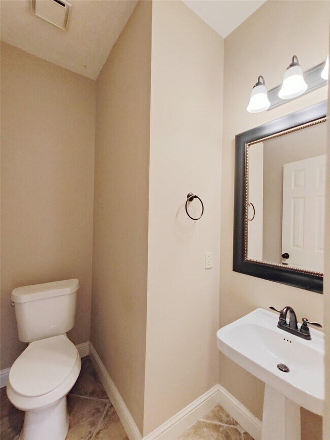 Building Photo - 5019 Greenriver Valley Dr
