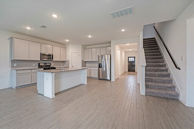Building Photo - 5806 Aurora Grns Ln