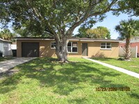 Building Photo - 715 Essex Rd