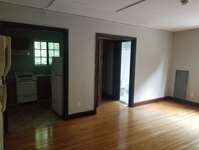 Building Photo - 117 Highland Pkwy