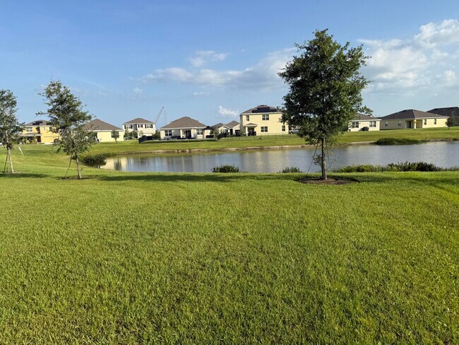 Building Photo - 9511 Potomac Dr