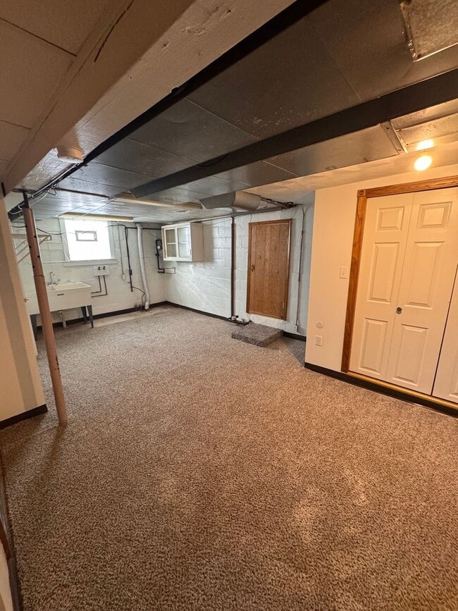 Building Photo - 27 Gordon St