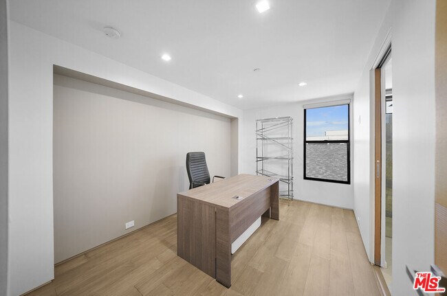 Building Photo - 1500 Ocean Dr