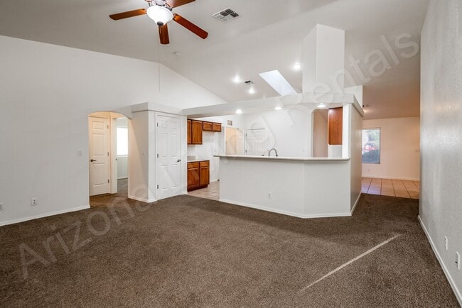 Building Photo - GORGEOUS 4 BEDROOM HOME