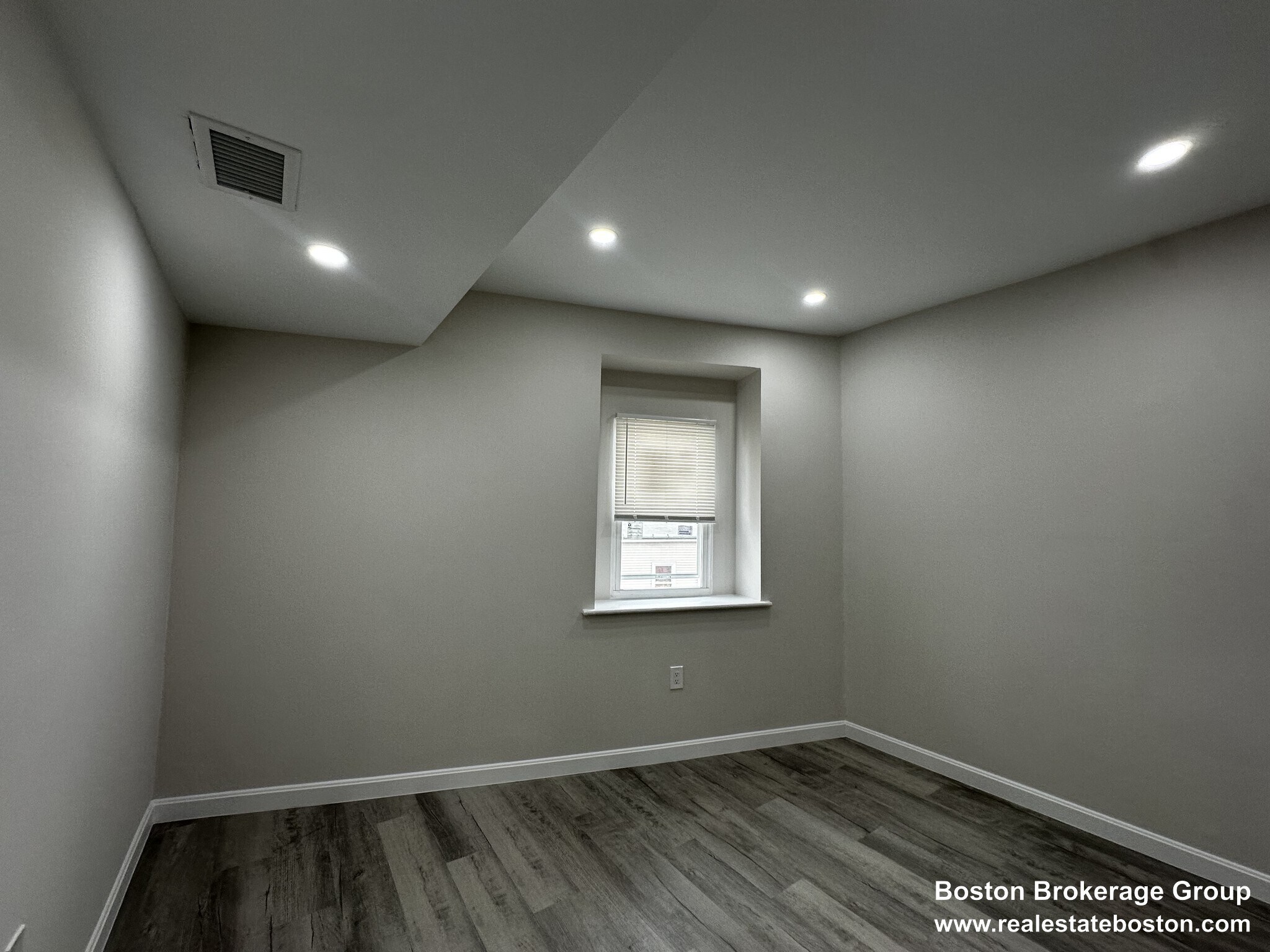 Building Photo - 57 Bennington St