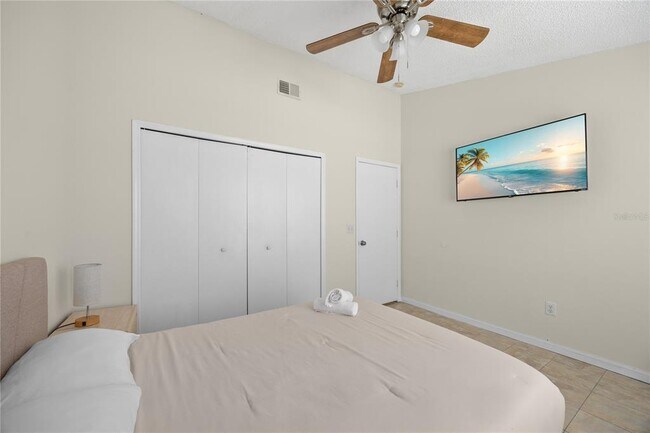 Building Photo - 2116 Cypress Bay Blvd