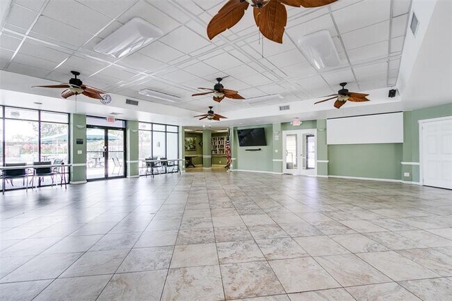 Building Photo - 608 SW Natura Blvd