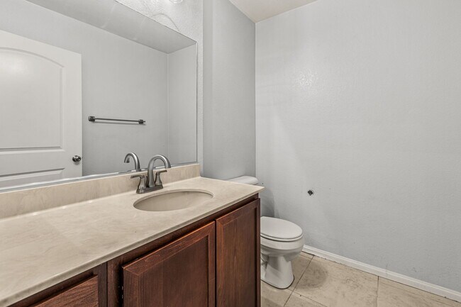 Building Photo - 1636 Avenida Aviare