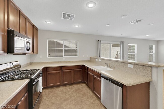 Building Photo - 2089 Waterlily View St