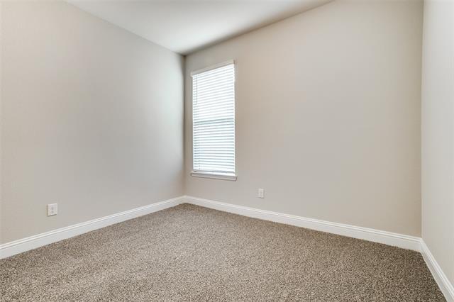 Building Photo - 2217 Redwing Dr