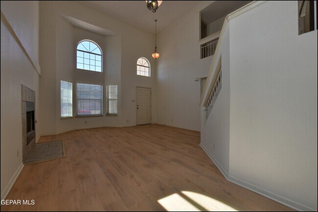 Building Photo - 253 Summerbrooke Ct