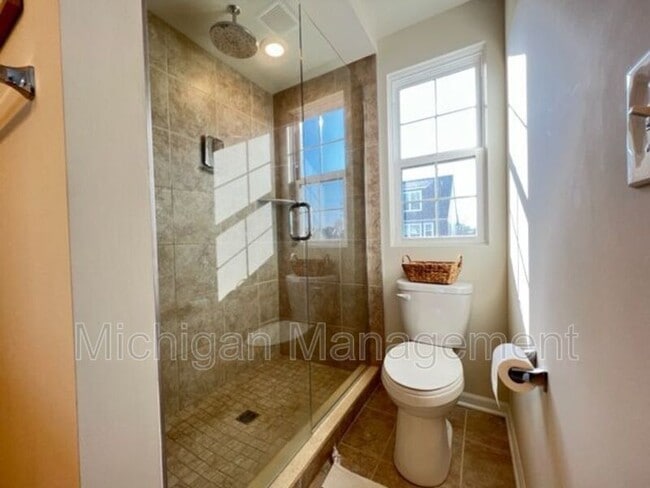 Building Photo - 263 N Sydney Ct