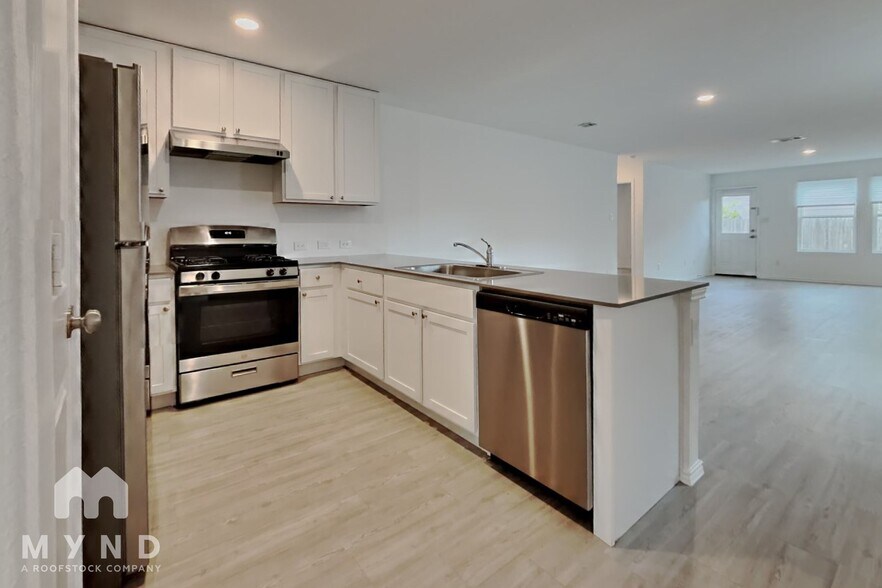 Building Photo - 9928 Wye Ml