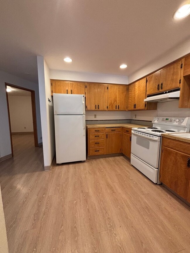 Building Photo - 3 bedroom, 2 bath home in Newberg