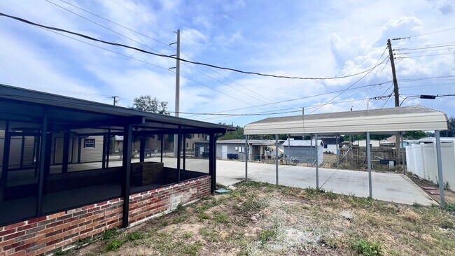Building Photo - Timeless Appeal Meets Modern Living – 3BR Home on Expansive Lot in Titusville! WASHER & DRYER INC...